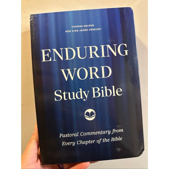 Enduring Word Study Bible: Pastoral Commentary from Every Chapter of the Bible K - Picture 4 of 5